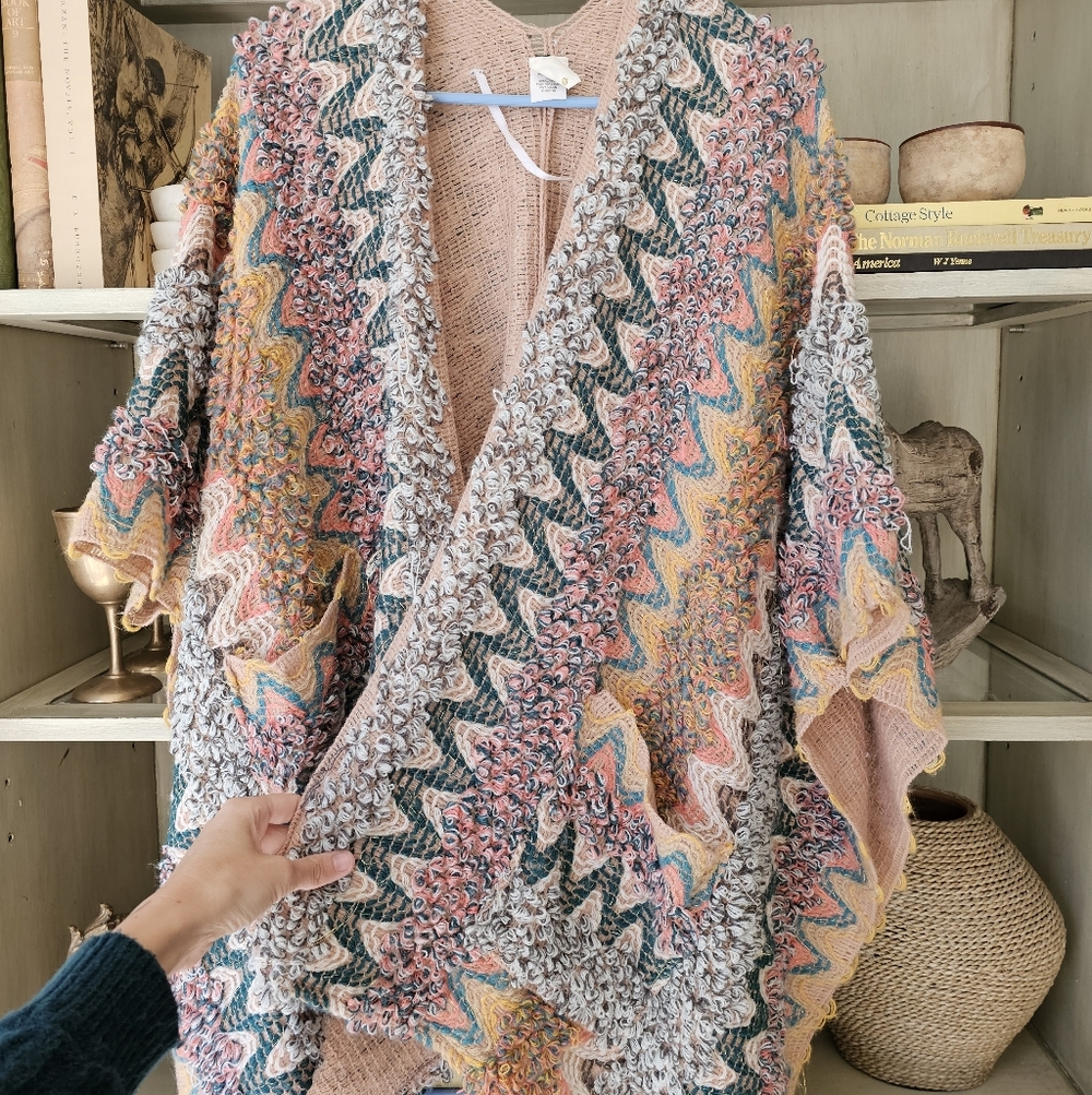 $128 Anthropologie x Akemi + Kin Alva Wrap Tan Multi Chevron Textured Size O/S - Picture 9 of 11
